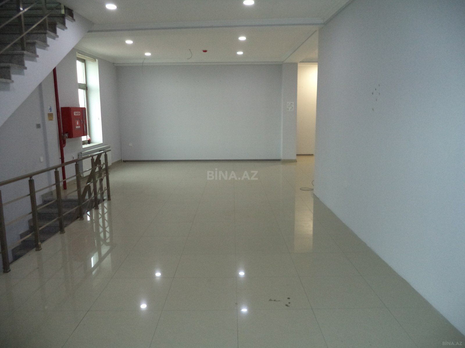 12 otaqlı Ofis, Şah İsmayıl Xətai m., Bakı