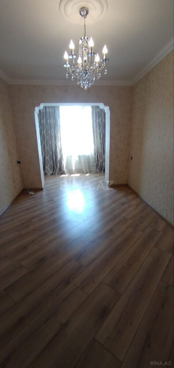 3 otaqlı Köhnə tikili, 7-ci mikrorayon q., Bakı