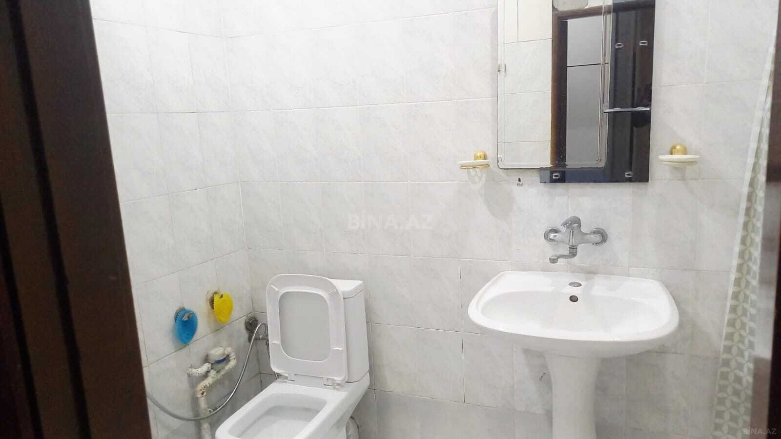 2 otaqlı Köhnə tikili, Şah İsmayıl Xətai m., Bakı
