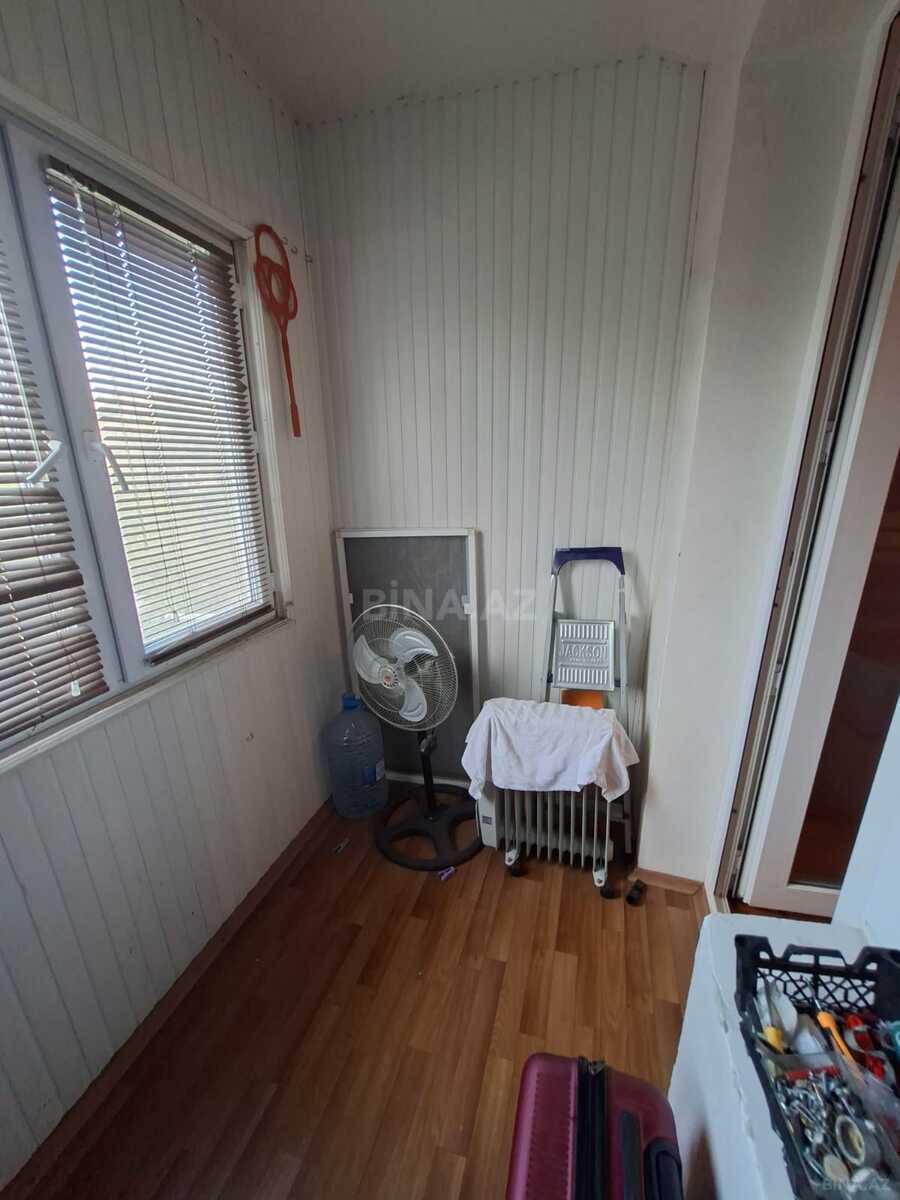 3 otaqlı Köhnə tikili, Neftçilər m., Bakı