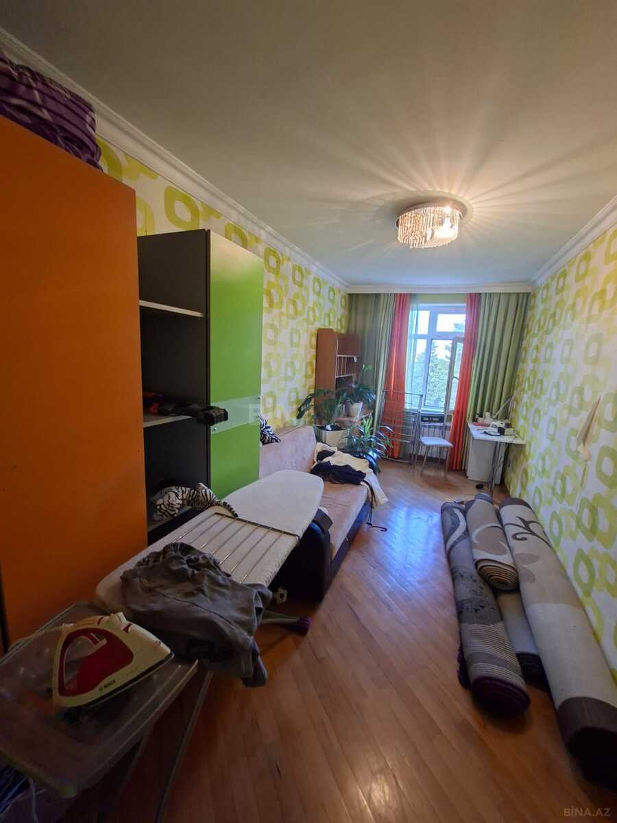 3 otaqlı Köhnə tikili, Neftçilər m., Bakı