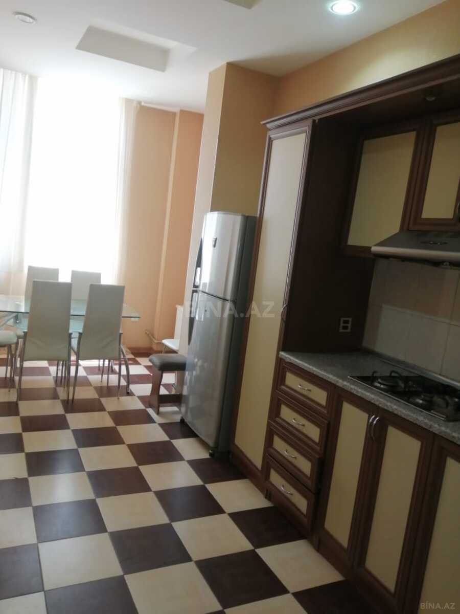 3 otaqlı Yeni tikili, 28 May m., Bakı
