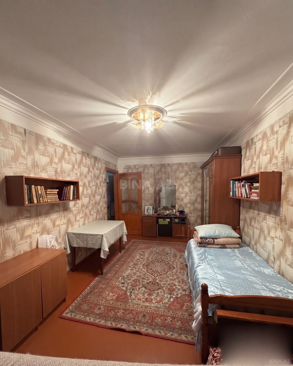3 otaqlı Köhnə tikili, Xalqlar Dostluğu m., Bakı