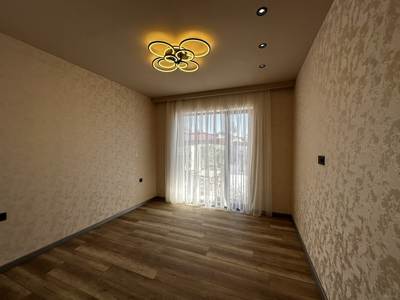 4 otaqlı Həyət evi/Bağ evi, Şüvəlan q., Bakı