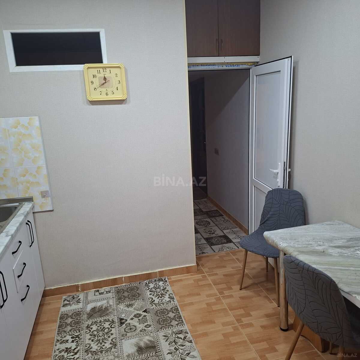 4 otaqlı Köhnə tikili, Suraxanı r., Bakı