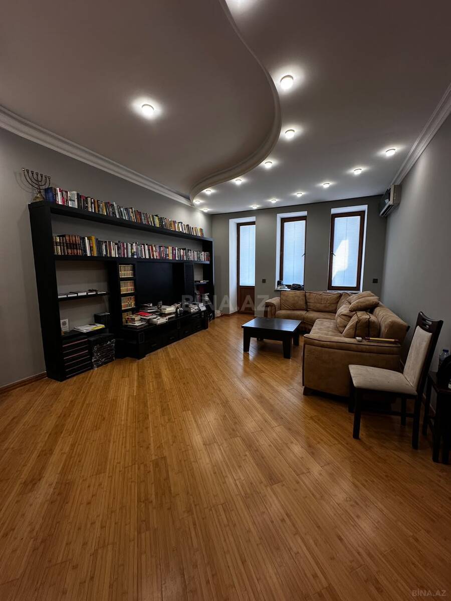 3 otaqlı Köhnə tikili, İçəri Şəhər m., Bakı