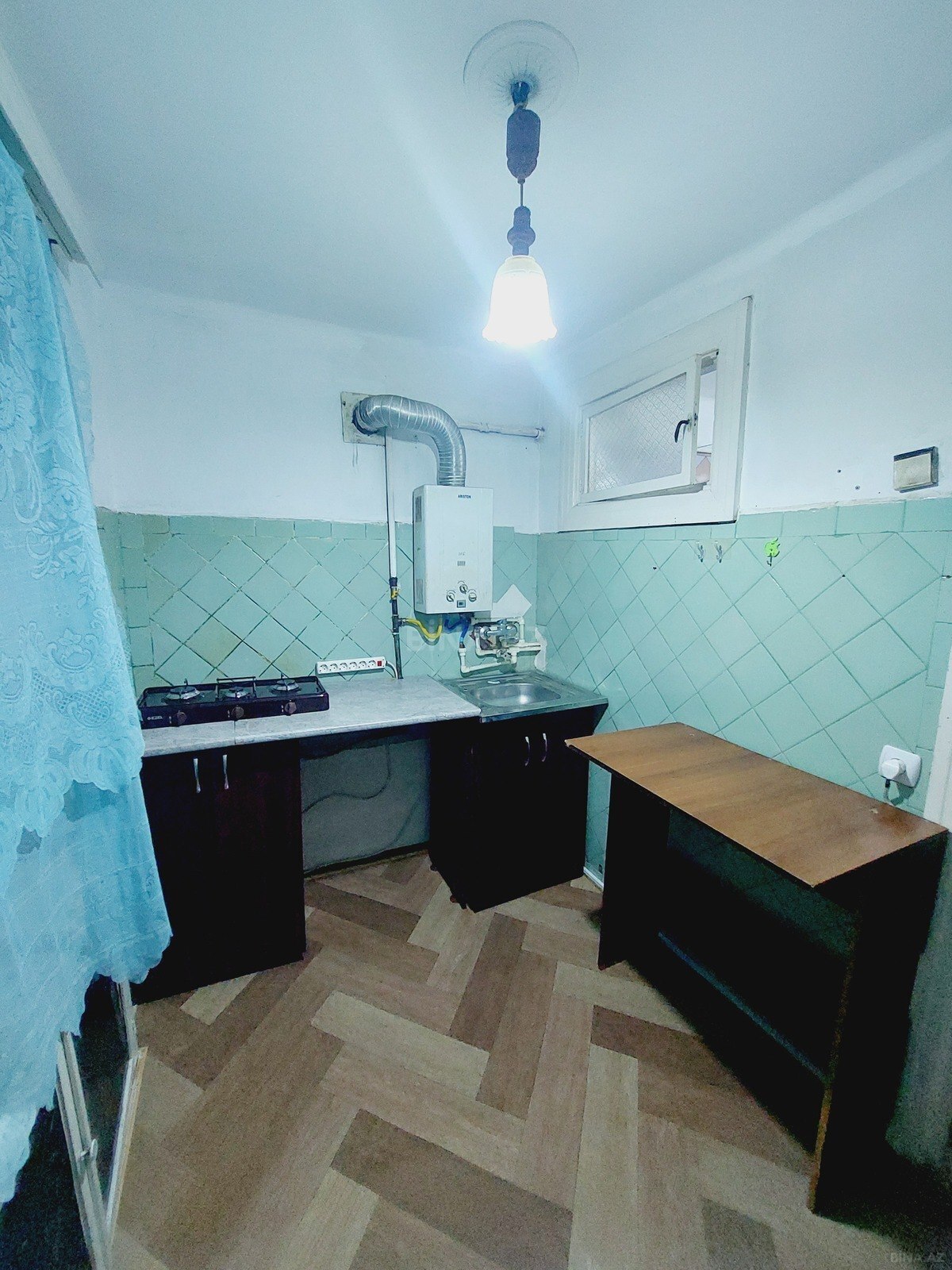 2 otaqlı Köhnə tikili, Qara Qarayev m., Bakı
