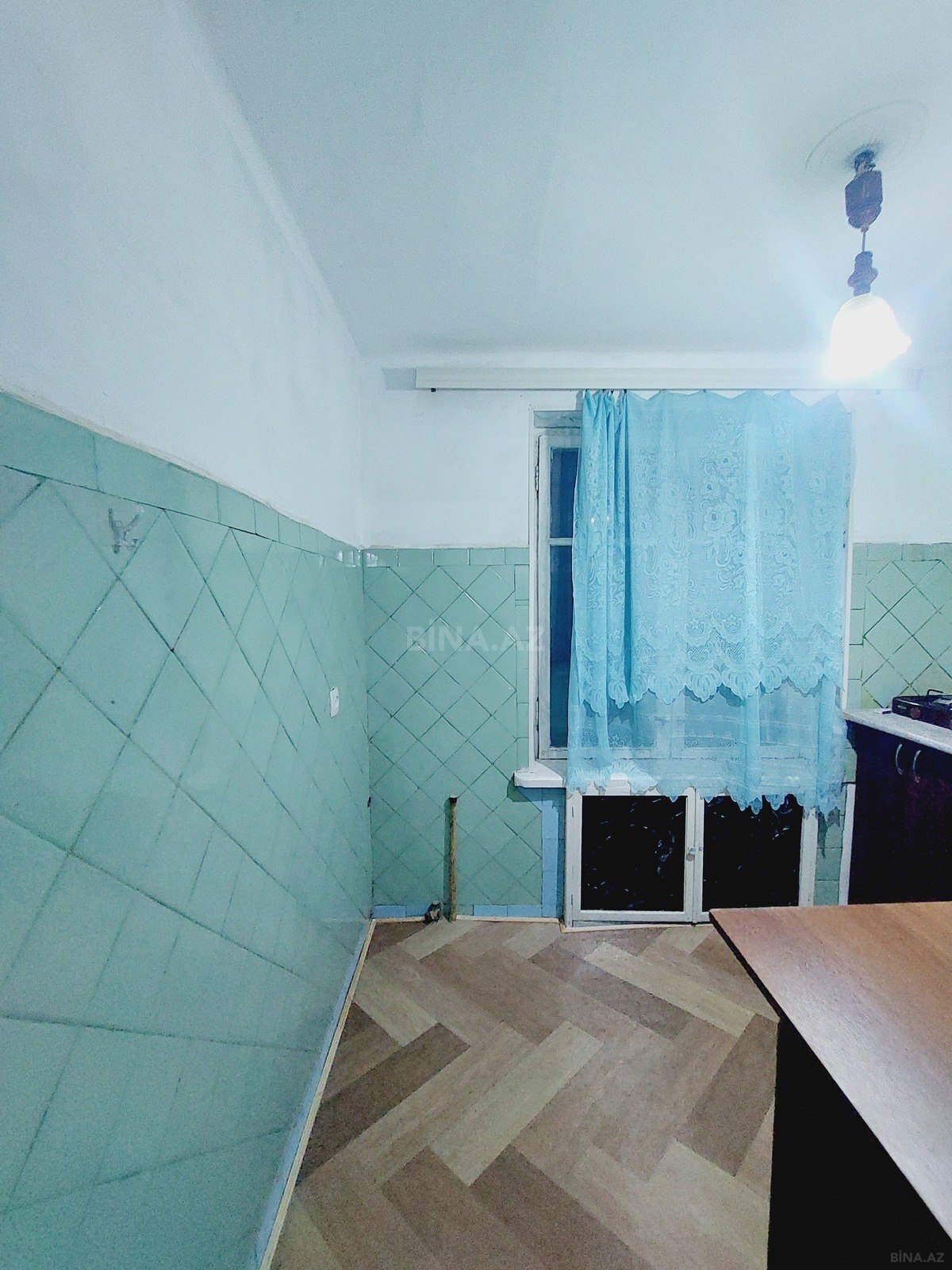 2 otaqlı Köhnə tikili, Qara Qarayev m., Bakı