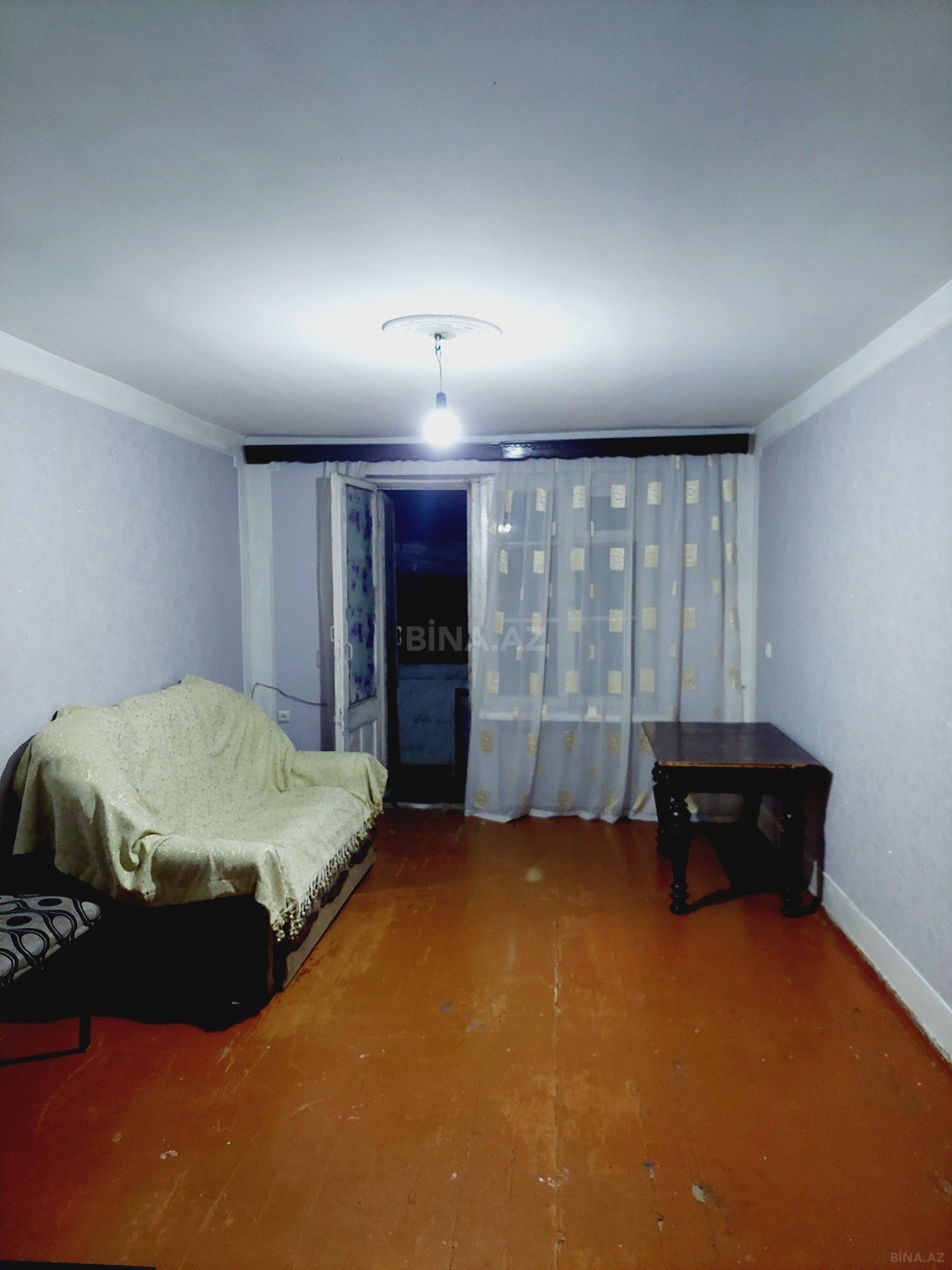 2 otaqlı Köhnə tikili, Qara Qarayev m., Bakı