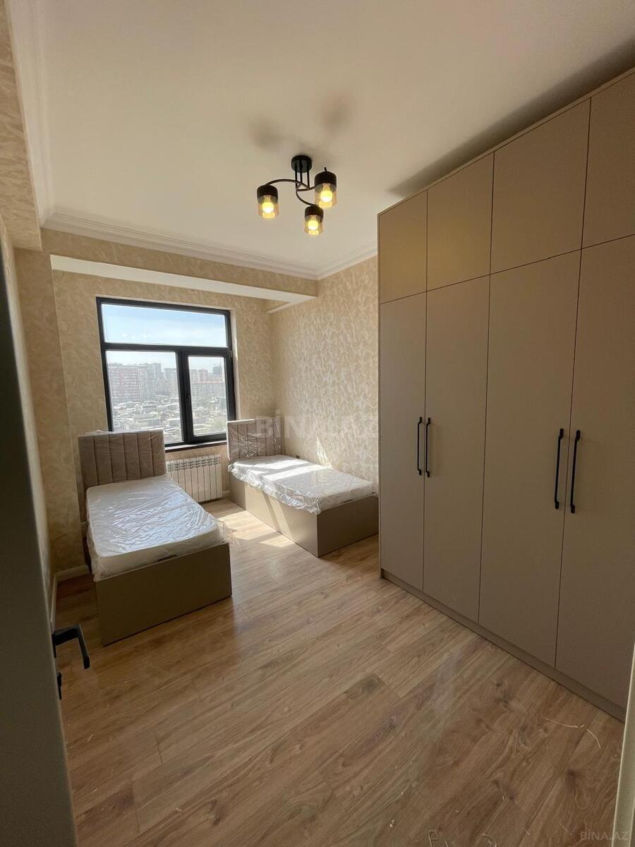 3 otaqlı Yeni tikili, İnşaatçılar m., Bakı