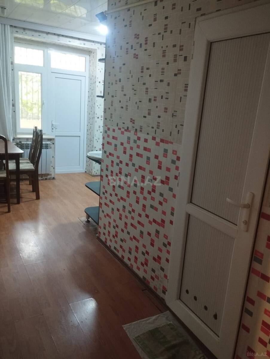 3 otaqlı Köhnə tikili, Həzi Aslanov m., Bakı