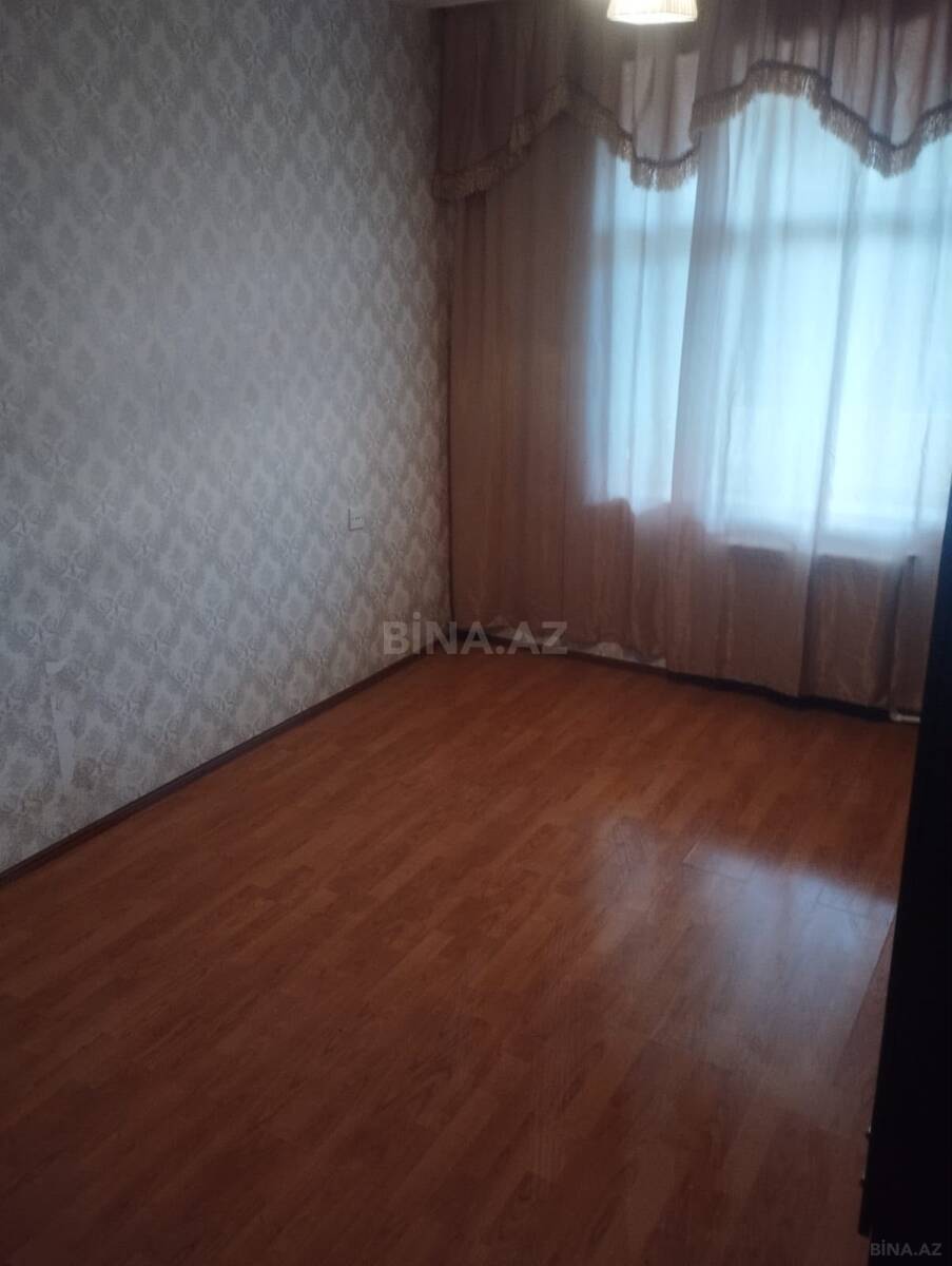 3 otaqlı Köhnə tikili, Həzi Aslanov m., Bakı