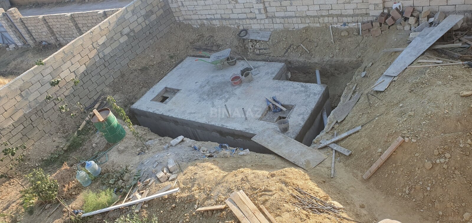 14 otaqlı Həyət evi/Bağ evi, Mehdiabad q., Bakı