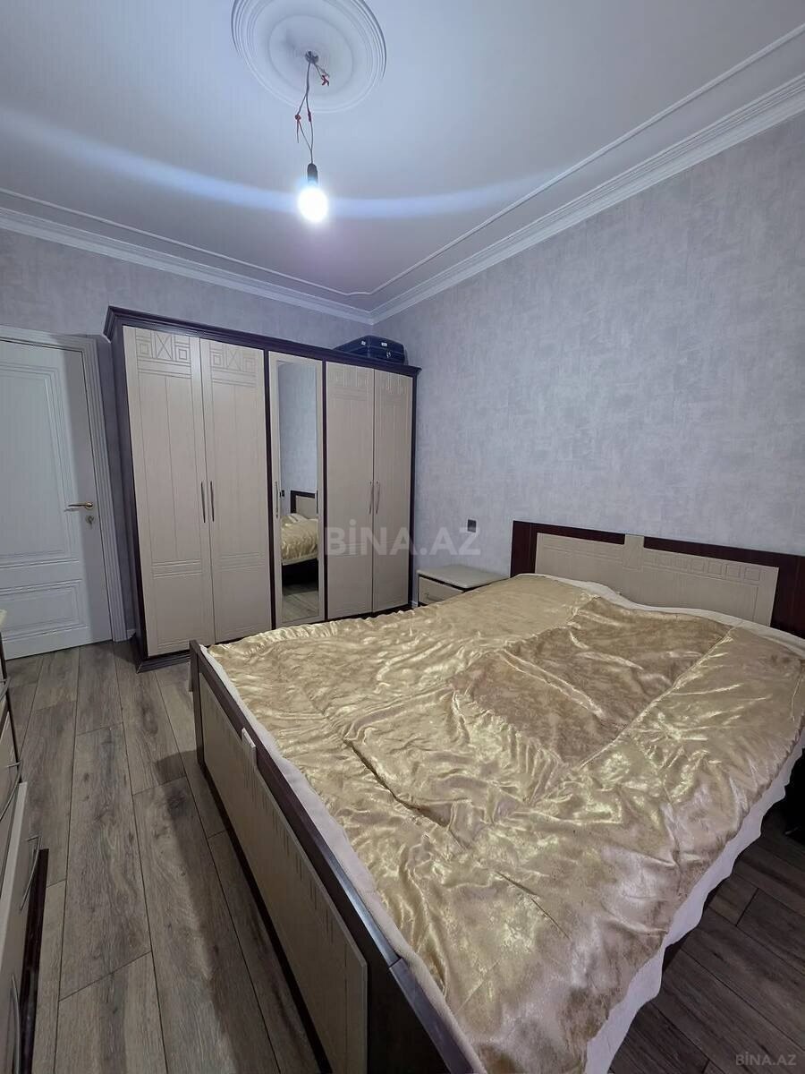 3 otaqlı Köhnə tikili, Memar Əcəmi m., Bakı