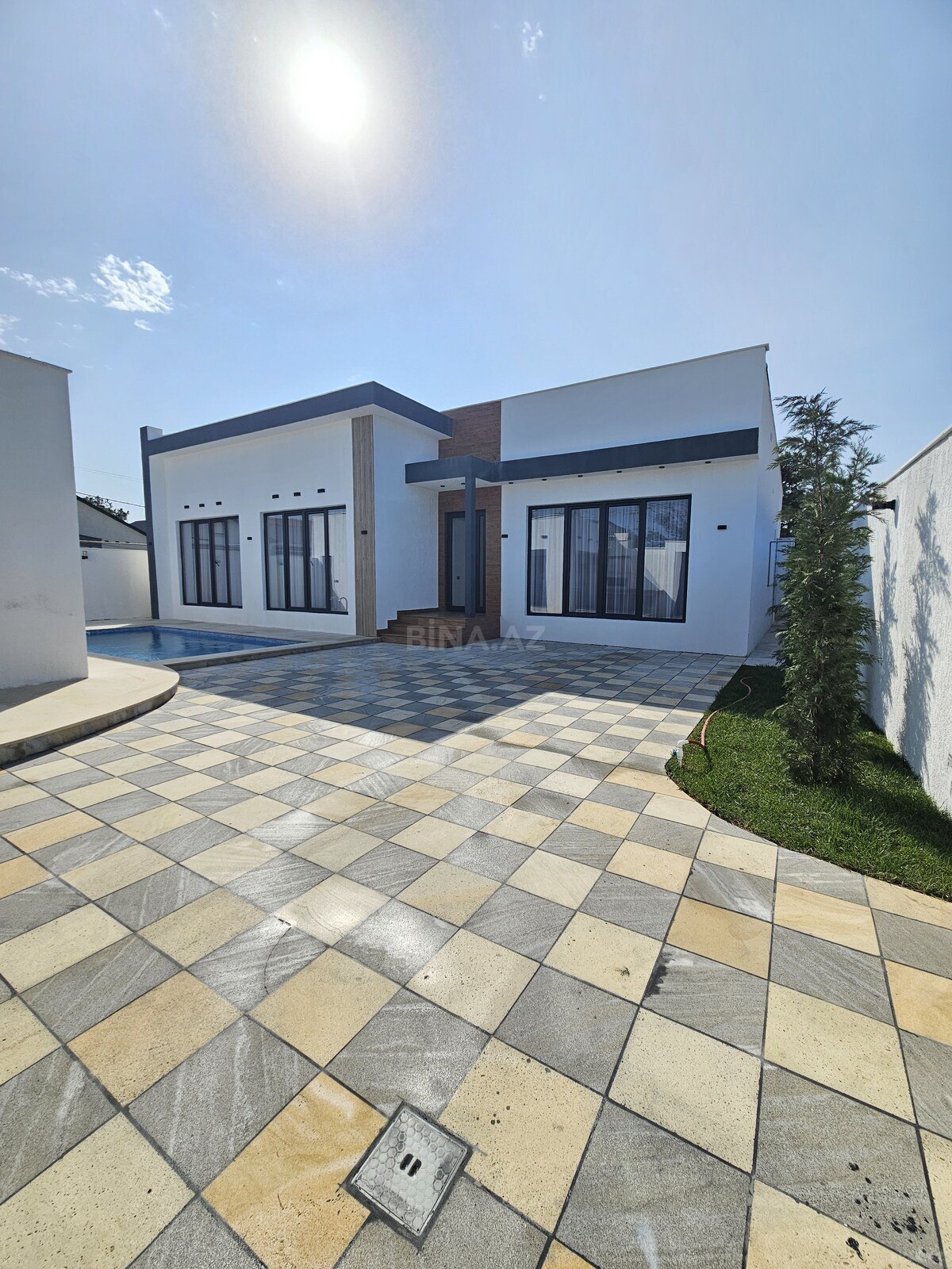 4 otaqlı, 160.0 m², Şüvəlan