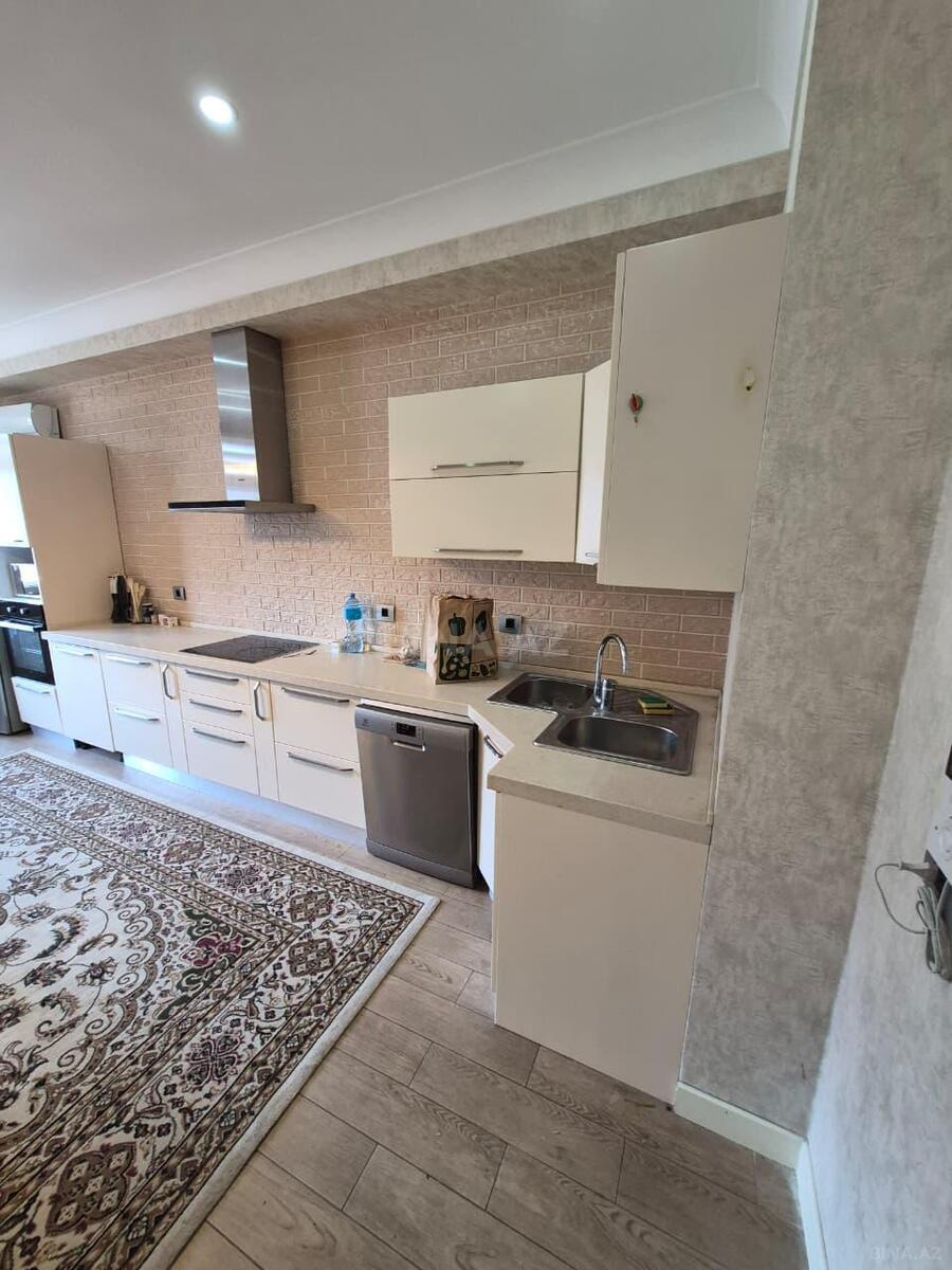 3 otaqlı Yeni tikili, 28 May m., Bakı