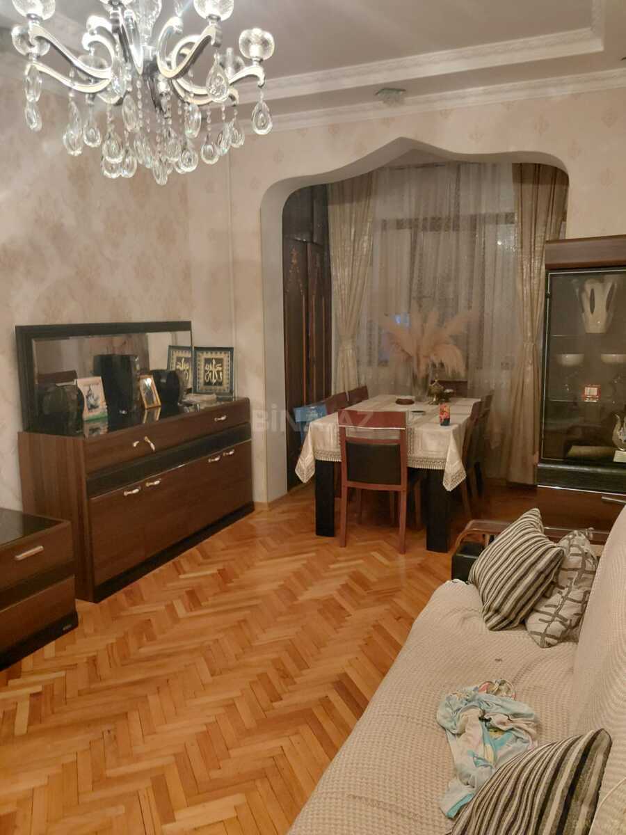 4 otaqlı, 130.0 m², Azadlıq Prospekti