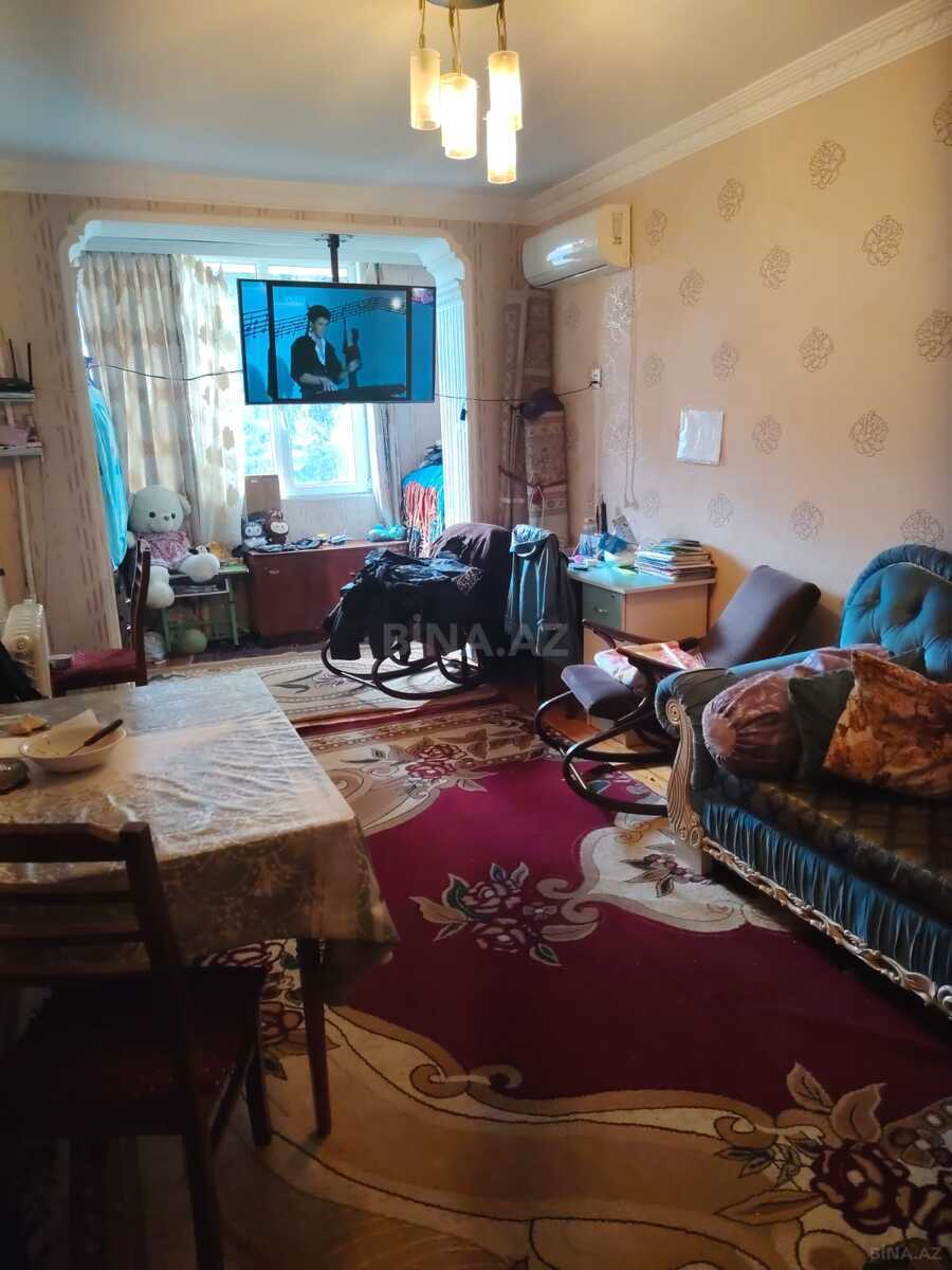 3 otaqlı Köhnə tikili, Qara Qarayev m., Bakı
