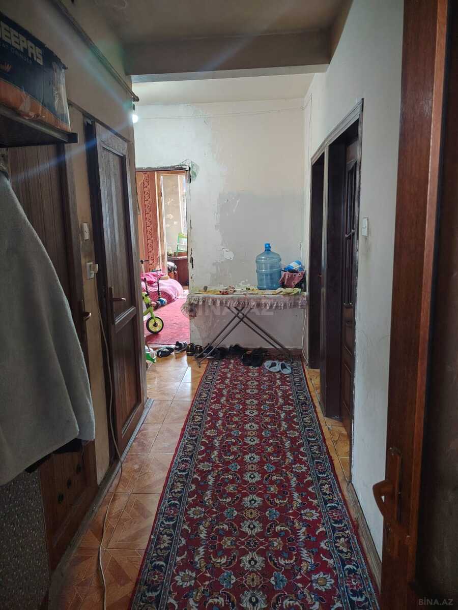3 otaqlı Köhnə tikili, Qara Qarayev m., Bakı
