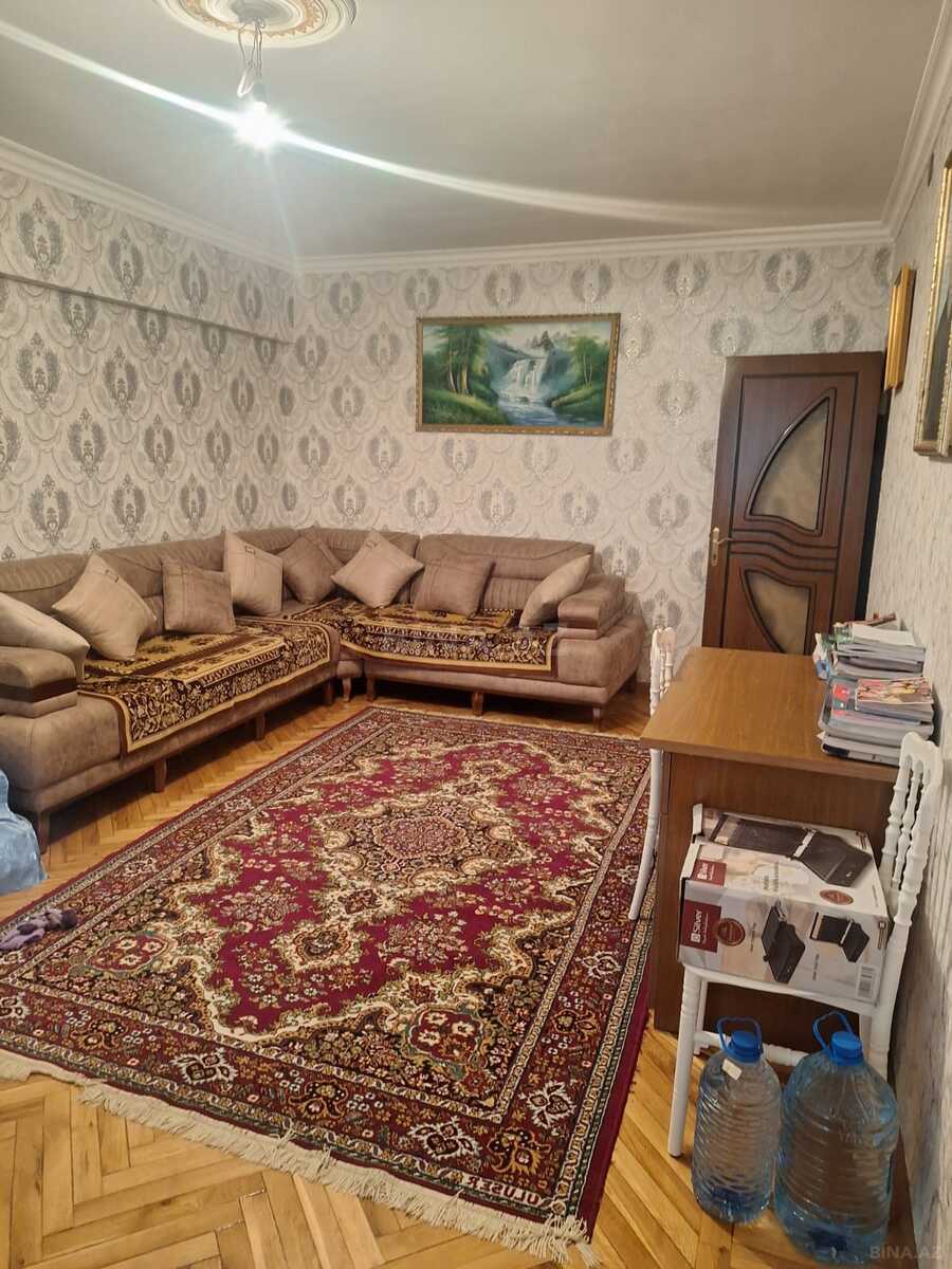 3 otaqlı Köhnə tikili, Əhmədli m., Bakı