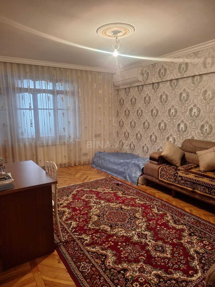 3 otaqlı Köhnə tikili, Əhmədli m., Bakı