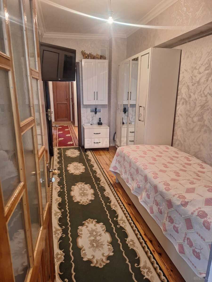 3 otaqlı Köhnə tikili, Əhmədli m., Bakı