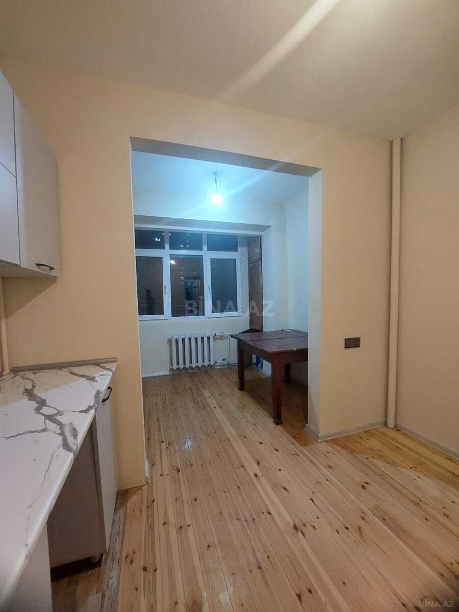 2 otaqlı Köhnə tikili, Həzi Aslanov m., Bakı