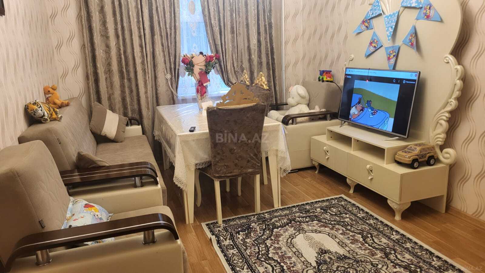 4 otaqlı Köhnə tikili, Əhmədli m., Bakı
