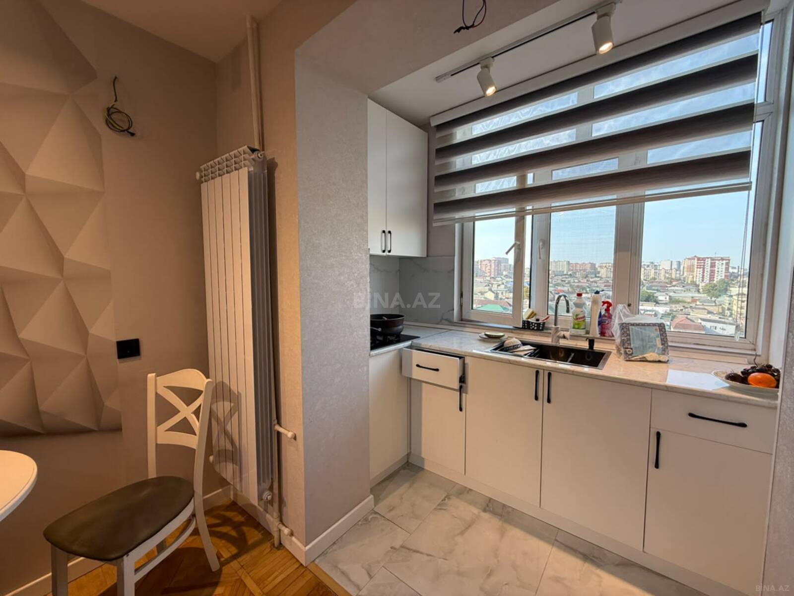3 otaqlı Köhnə tikili, İnşaatçılar m., Bakı