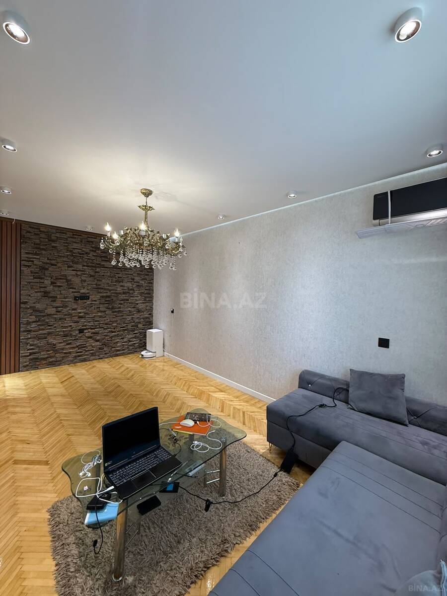 3 otaqlı Köhnə tikili, İnşaatçılar m., Bakı