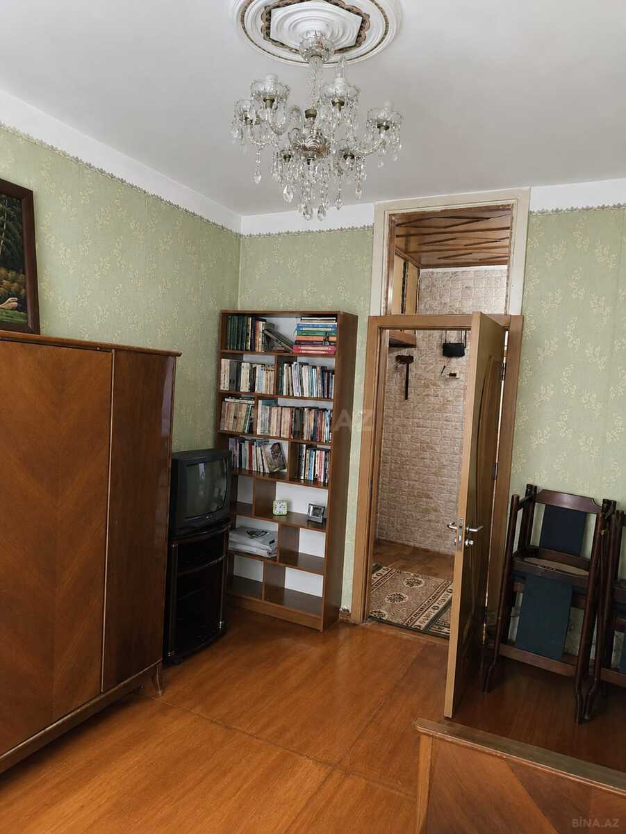 3 otaqlı Köhnə tikili, Həzi Aslanov m., Bakı