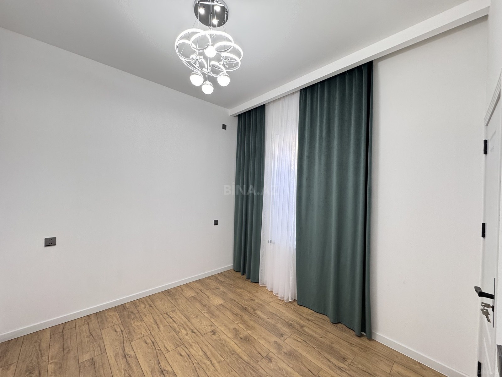 4 otaqlı Həyət evi/Bağ evi, Şüvəlan q., Bakı