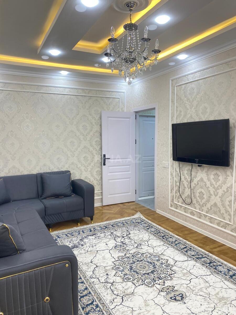 2 otaqlı Köhnə tikili, Memar Əcəmi m., Bakı