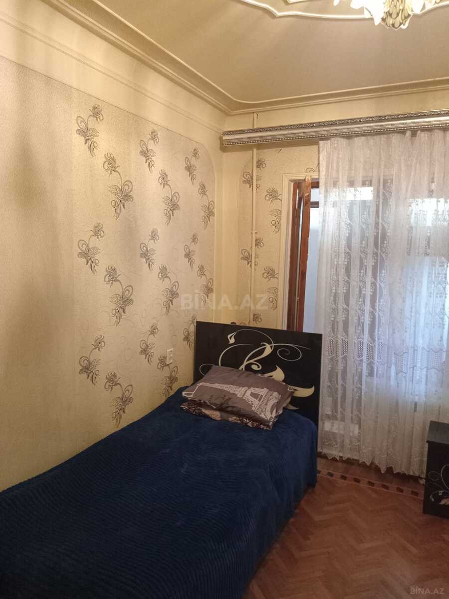 5 otaqlı Köhnə tikili, Xalqlar Dostluğu m., Bakı