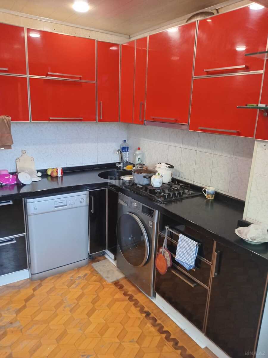 5 otaqlı Köhnə tikili, Xalqlar Dostluğu m., Bakı