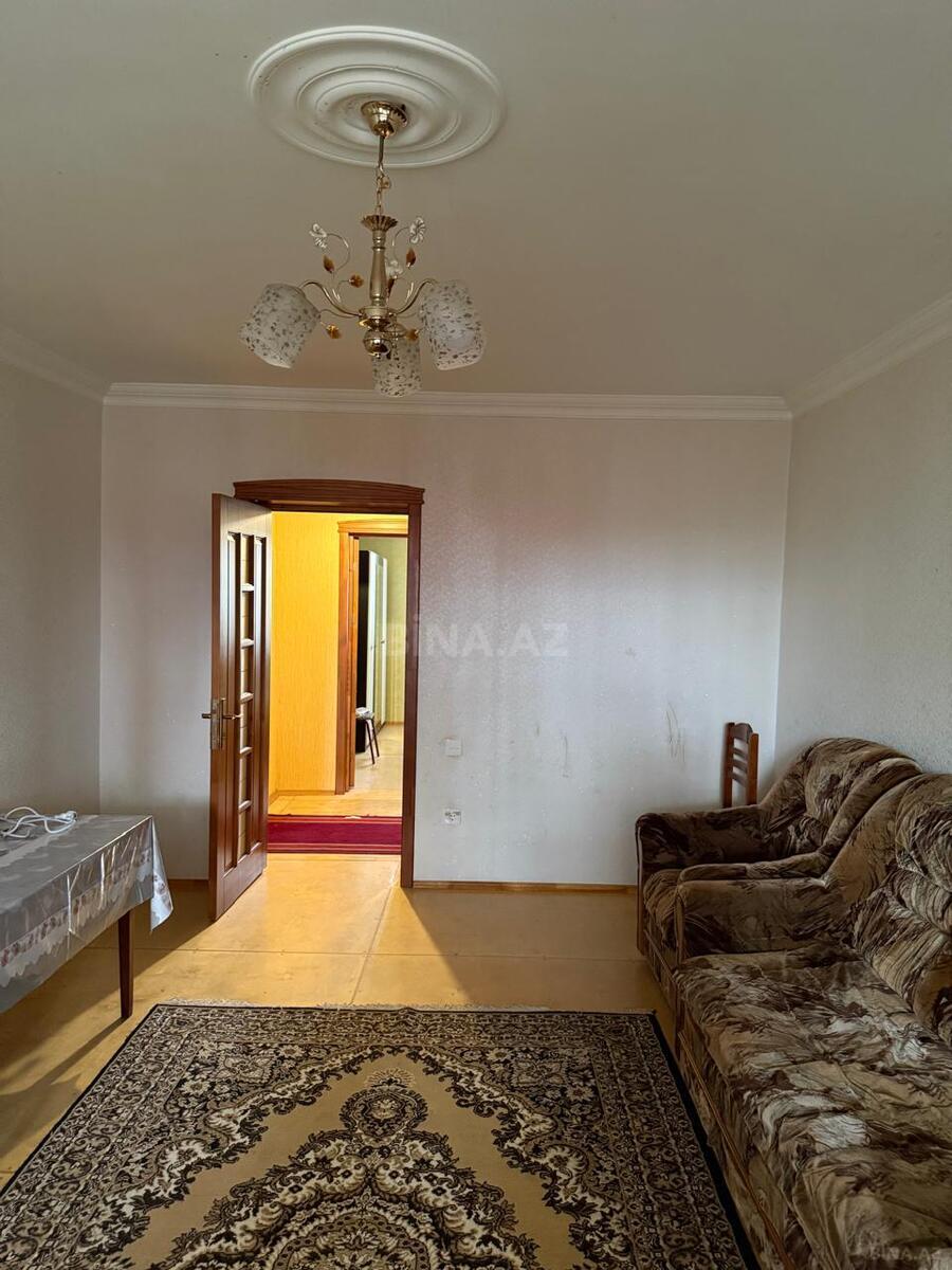 4 otaqlı Köhnə tikili, Qazax