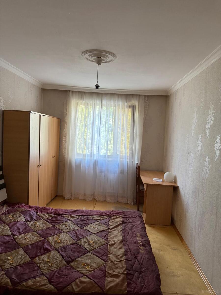 4 otaqlı Köhnə tikili, Qazax