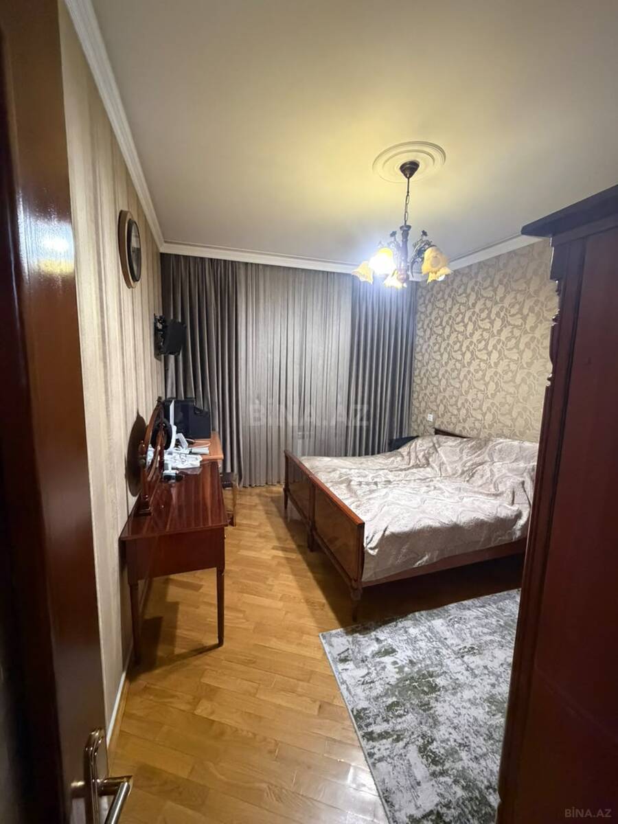 3 otaqlı Köhnə tikili, Həzi Aslanov m., Bakı