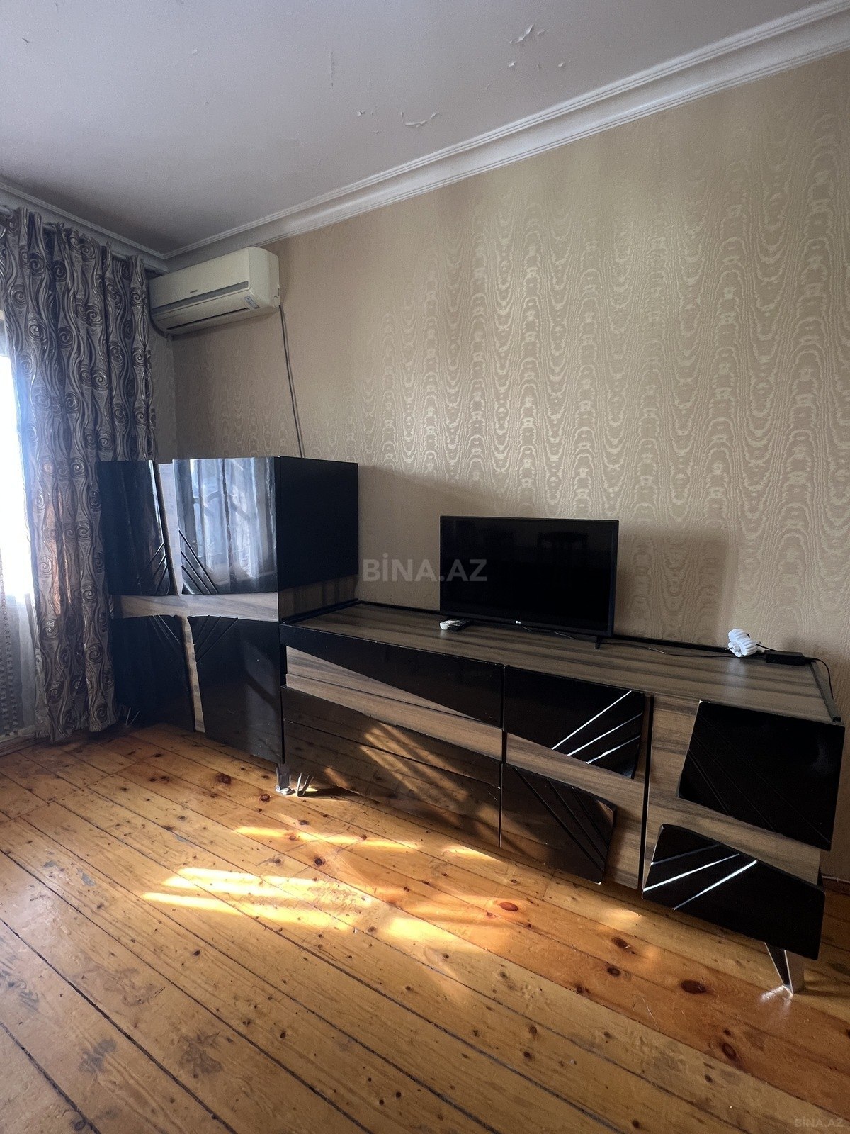 2 otaqlı Köhnə tikili, Xalqlar Dostluğu m., Bakı