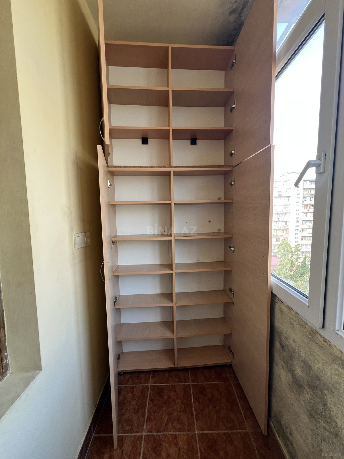 2 otaqlı Köhnə tikili, Xalqlar Dostluğu m., Bakı