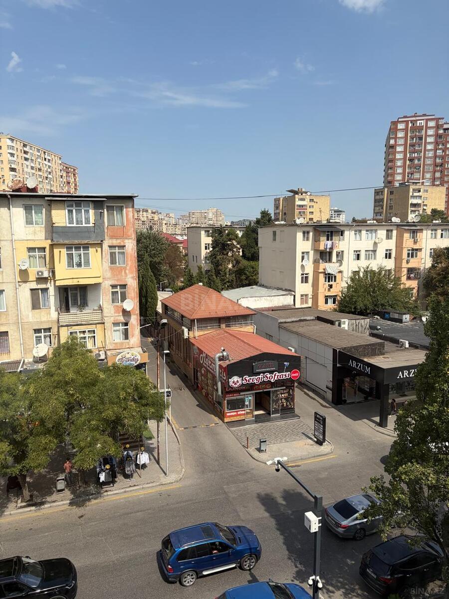 2 otaqlı Köhnə tikili, Memar Əcəmi m., Bakı