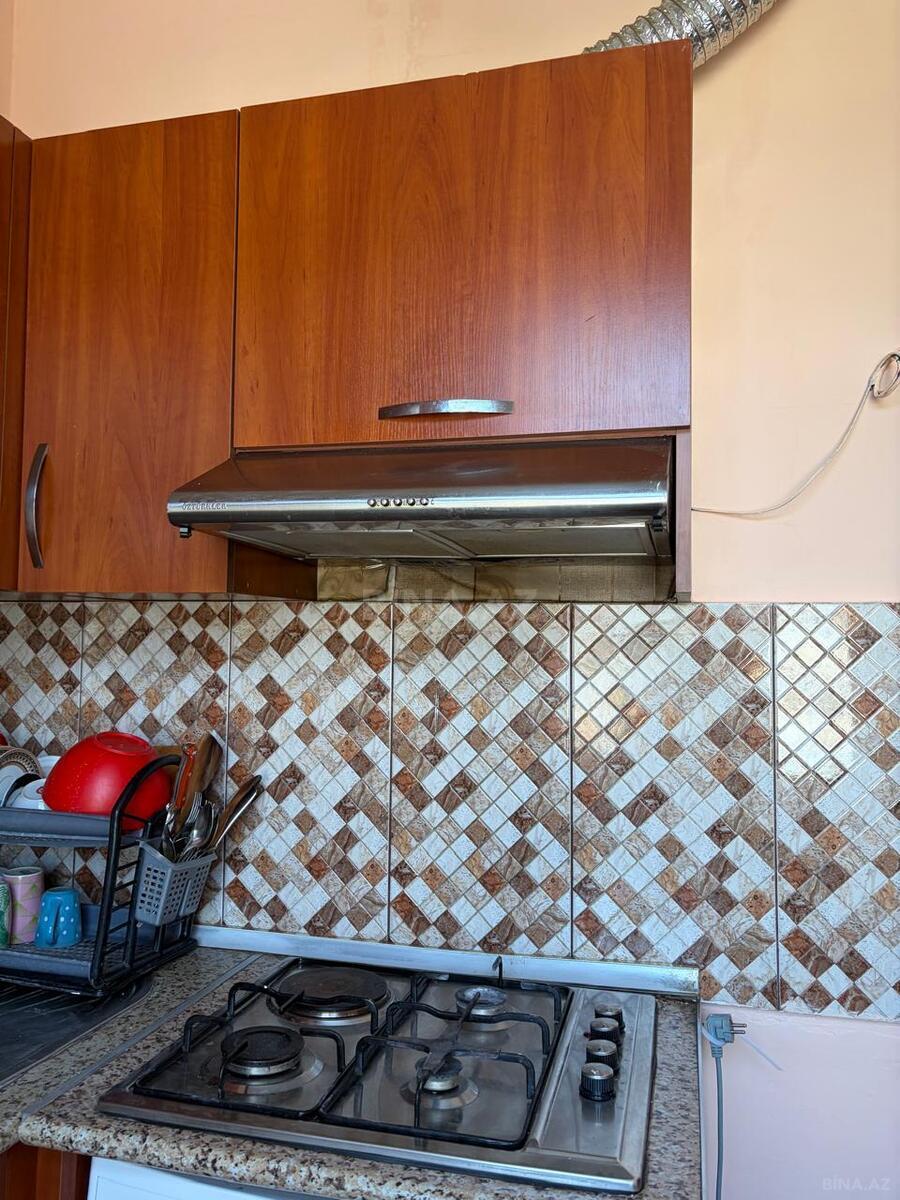 2 otaqlı Köhnə tikili, Memar Əcəmi m., Bakı