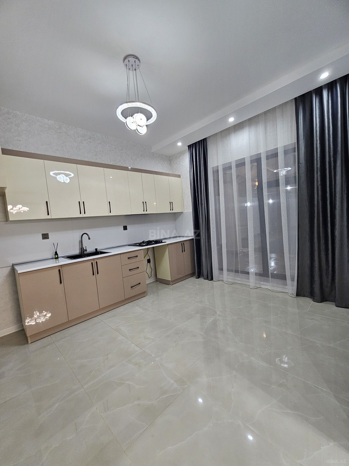 4 otaqlı Həyət evi/Bağ evi, Şüvəlan q., Bakı