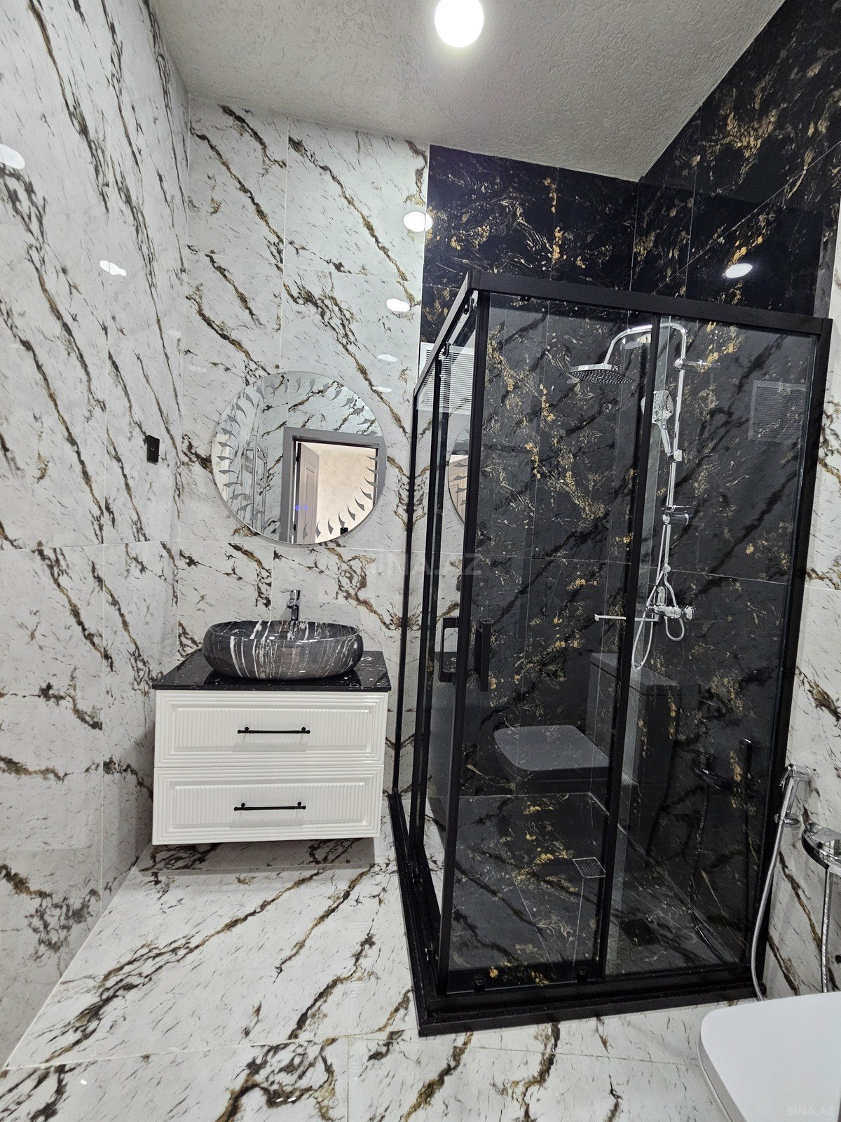 4 otaqlı Həyət evi/Bağ evi, Şüvəlan q., Bakı