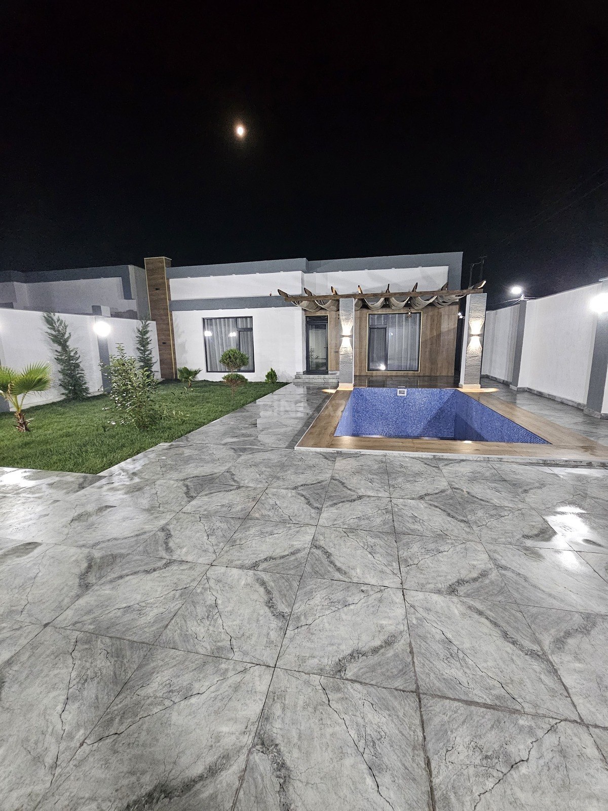 4 otaqlı Həyət evi/Bağ evi, Şüvəlan q., Bakı