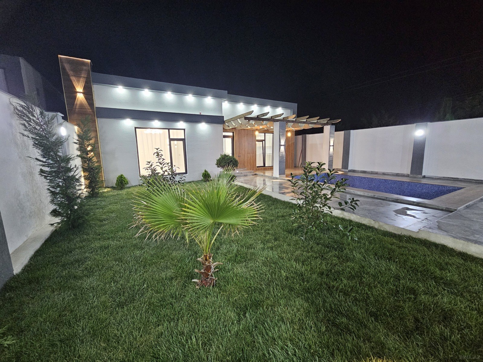 4 otaqlı Həyət evi/Bağ evi, Şüvəlan q., Bakı