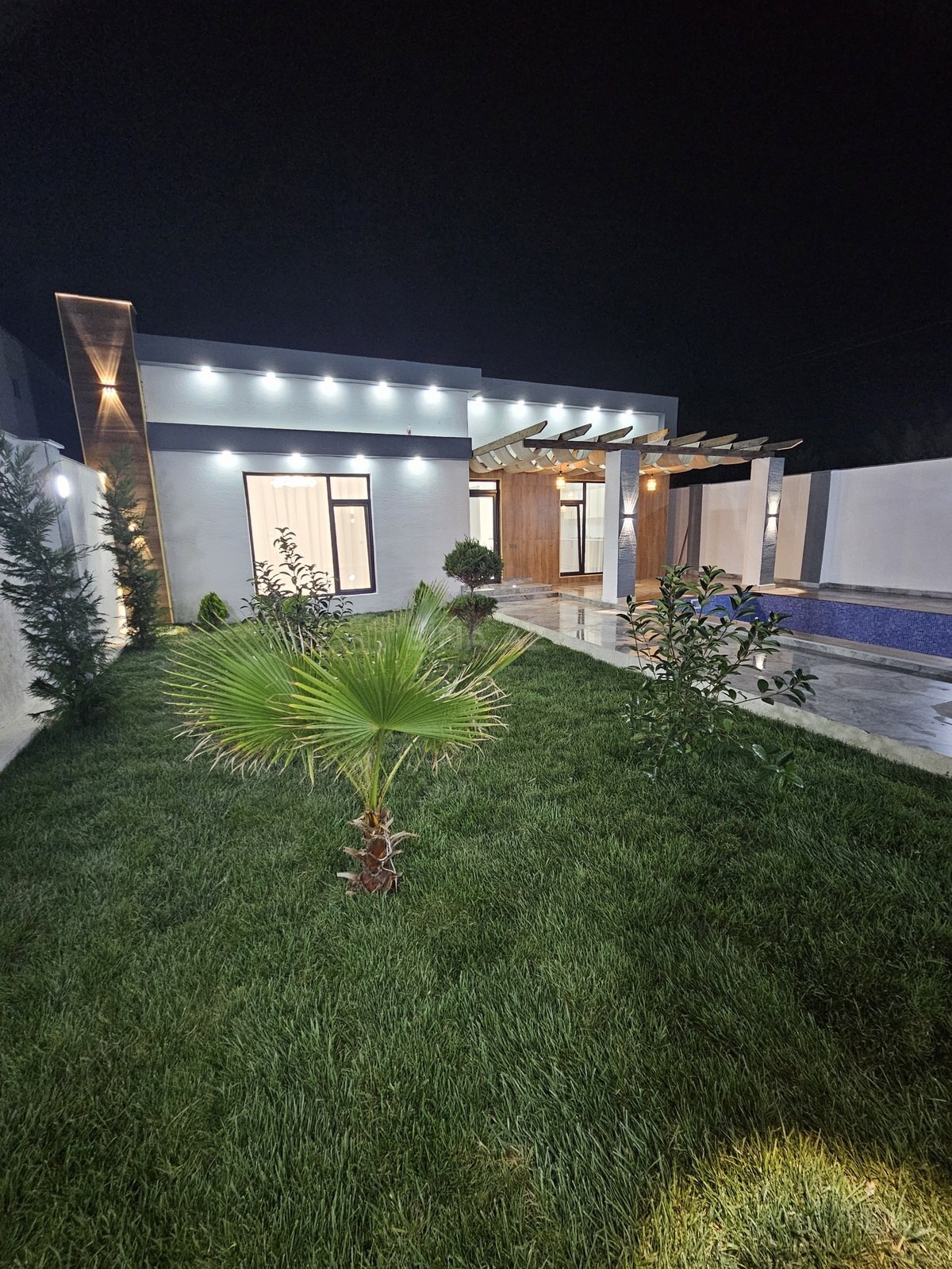 4 otaqlı, 160.0 m², Şüvəlan