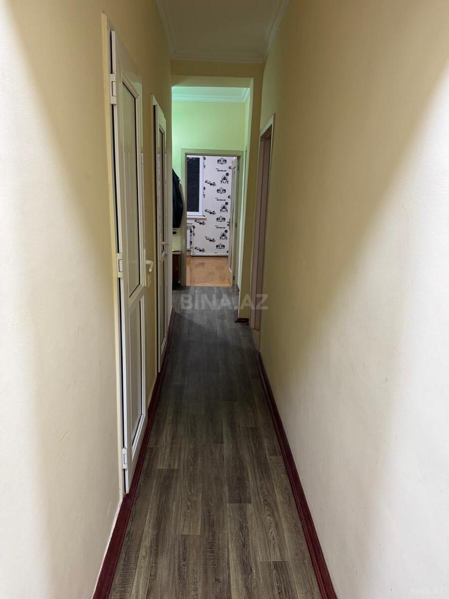 3 otaqlı Köhnə tikili, Neftçilər m., Bakı