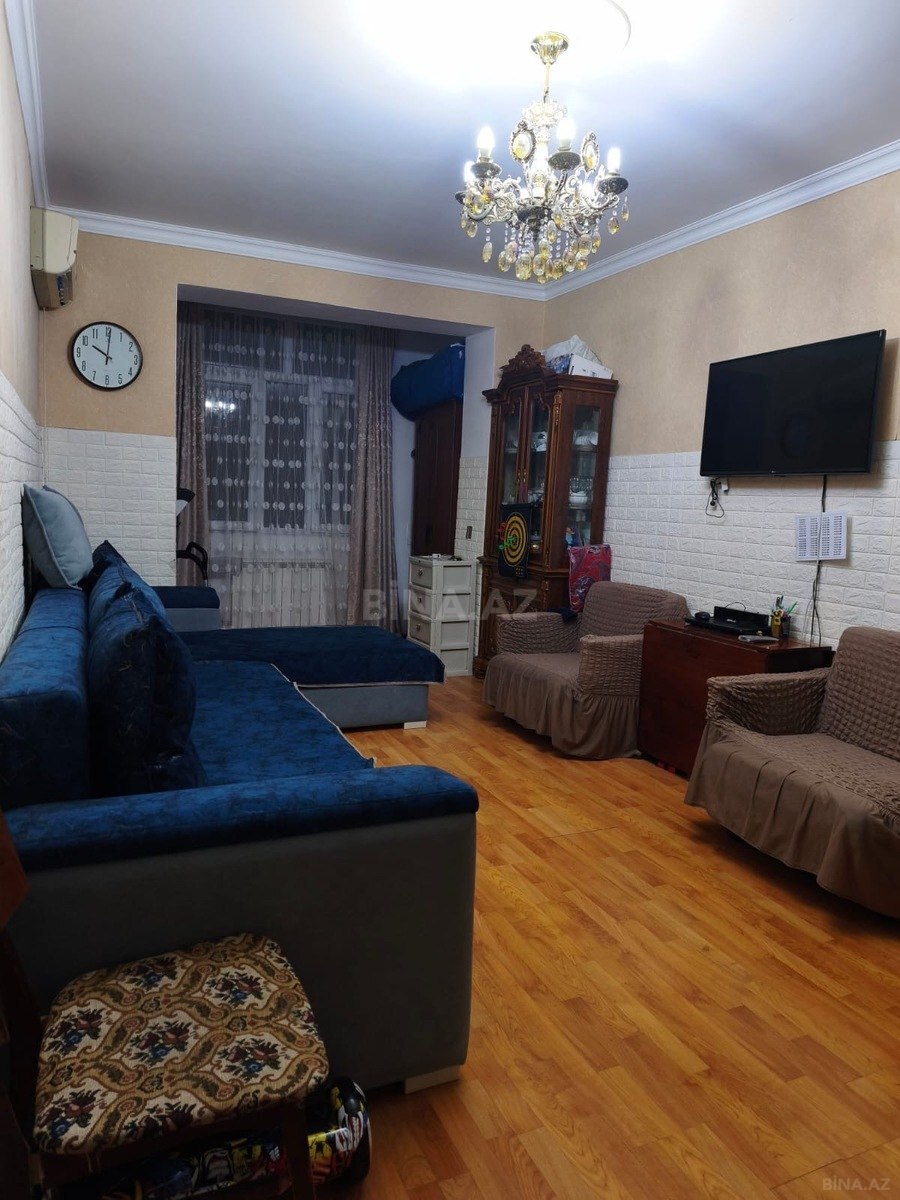 2 otaqlı Köhnə tikili, Neftçilər m., Bakı