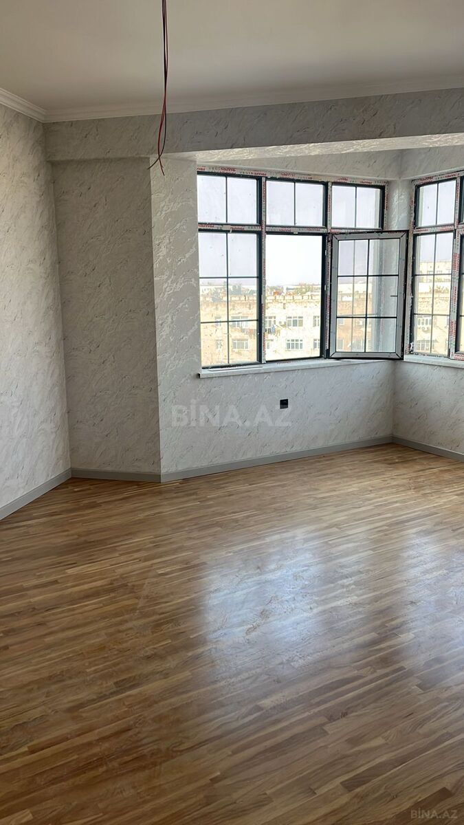 3 otaqlı Yeni tikili, Bakıxanov q., Bakı